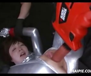 Aasialainen teini tehty cum body
