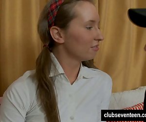 Lettipäinen teini-louise saa munaa
